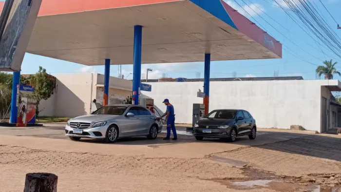 POSTO DE COMBUSTÍVEIS