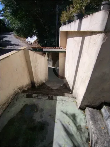 Condomínio com 2 quartos para locação em Caraguatá - SP
