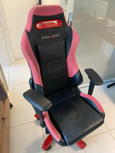 Cadeira DXRacer Iron