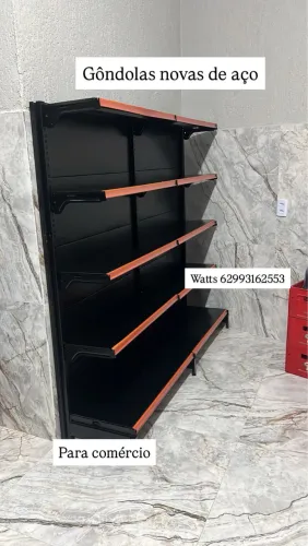 Gôndolas novas de aço