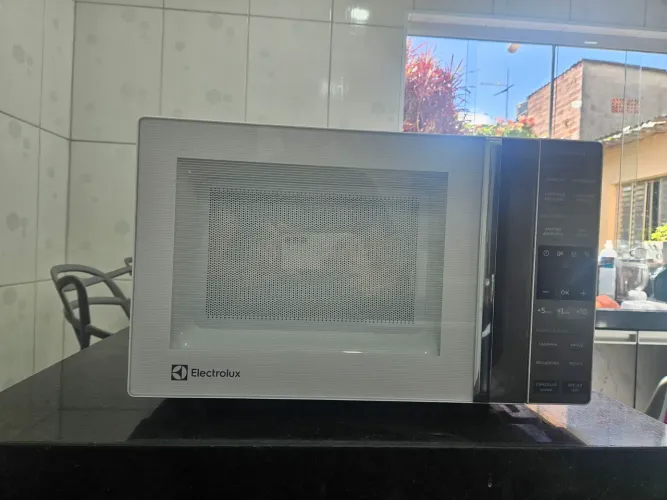 Microondas Electrolux 23L 110v