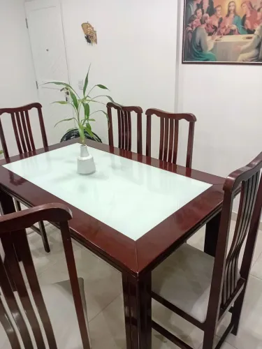 Mesa com cadeiras
