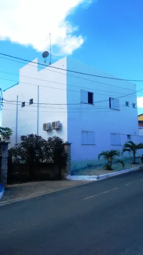 Imóvel com 6 suítes, piscina e vista para lagoa no centro de Tibau do Sul