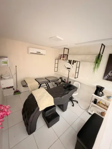 Repasse de sala com móveis