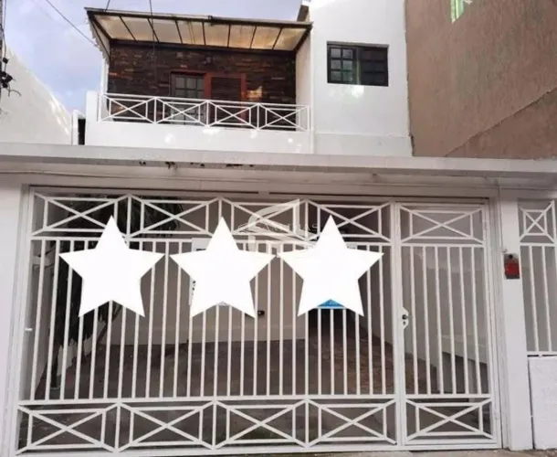 Oportunidade Única: Casa Espaçosa de 3 Dormitórios à Venda na Liberdade - 268,97M² por R$