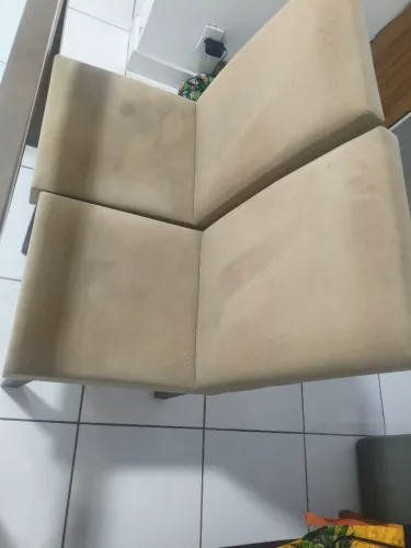 VENDO MESA E 4 CADEIRAS (USADA)