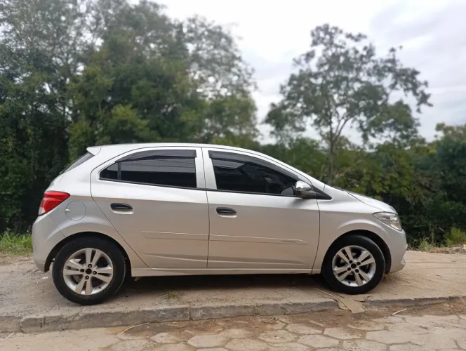 Chevrolet Onix JOY Hatch 1.0 8V Flex Mec. 4P 2018