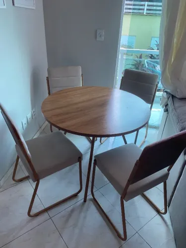 Mesa de jantar redonda 