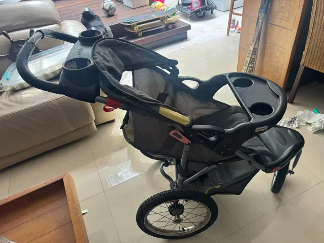 Vendo carrinho de bebe