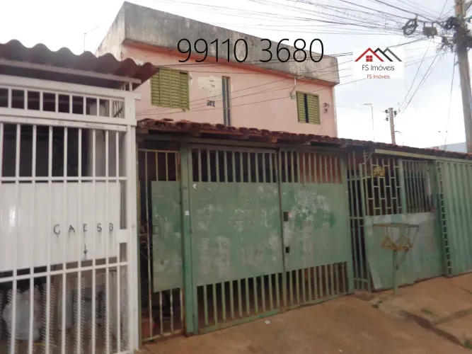 QR 109 Sobrado com 2ª Laje com 3 Quartos/Suite  Mais Barraco de fundos Escriturado em Sama