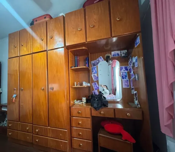 Guarda-Roupa com Penteadeira