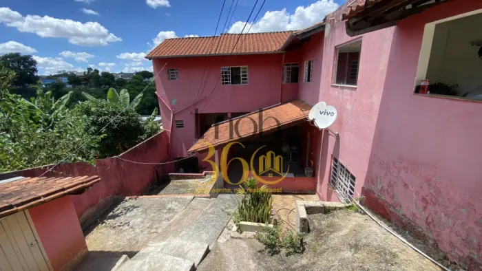 CASA A VENDA - BAIRRO MILIONÁRIOS
