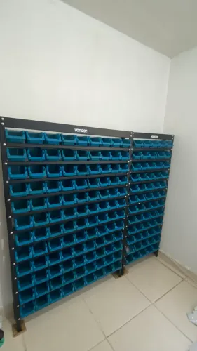 Vendo duas estantes organizadoras Vonder