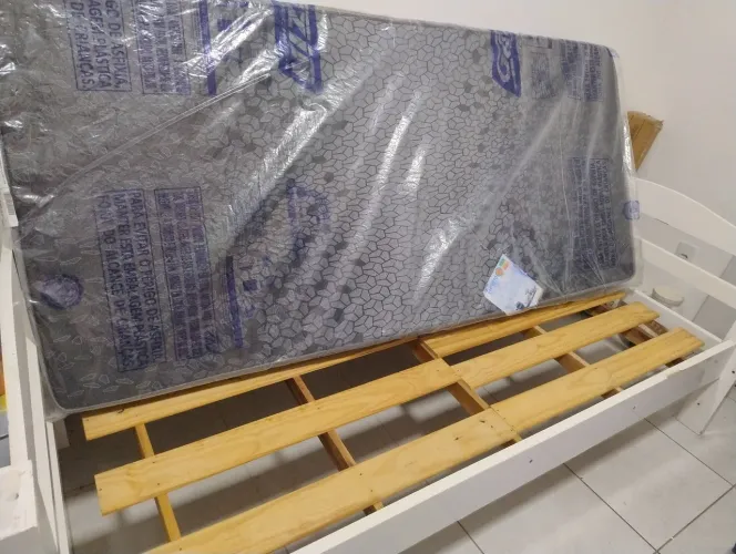 Cama Solteiro branca e colchão novo Gazin D33