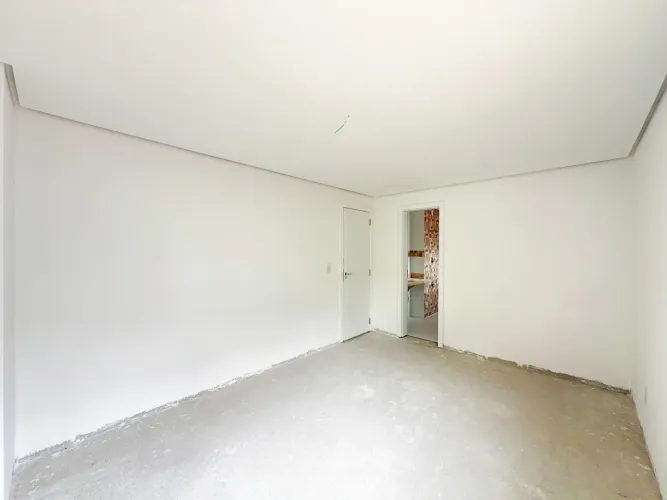 Vende-se casa em condomínio com 4 dormitórios (2 suítes), 3 vagas Tristeza