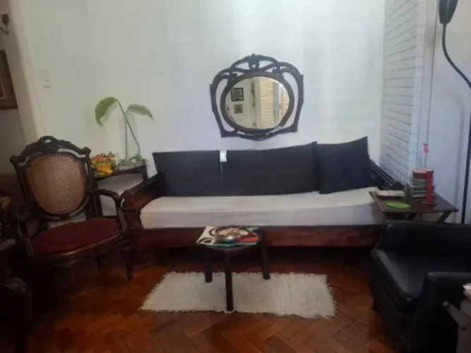 Apartamento : / Residencial / Glória