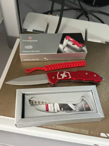 Canivete Victorinox Hunter Pro Alox