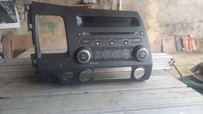 Radio toca CDs Honda Civic