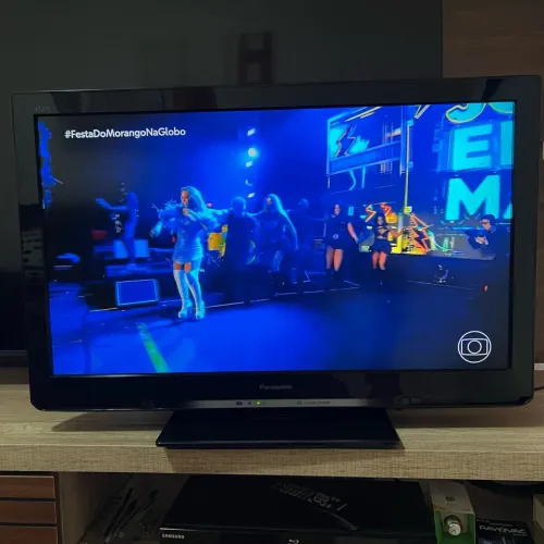 Tv 32? Panasonic - Não é smart - sem controle - *EXCELENTE PARA USAR COMO MONITOR*