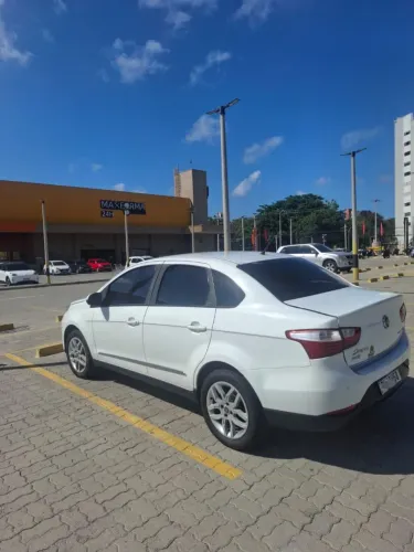 Fiat Grand Siena Essence 1.6 Flex 16V 2016