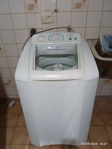 Máquina de lavar Eletrolux LTE09 9kg com defeito simples.