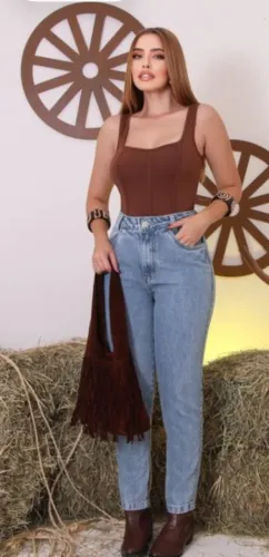 calça mom jeans - nunca usada - tamanho 44 forma veste 40