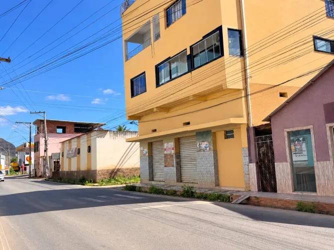 Excelente Loja Comercial de Esquina na Principal Avenida de Barra de São Francisco/ES