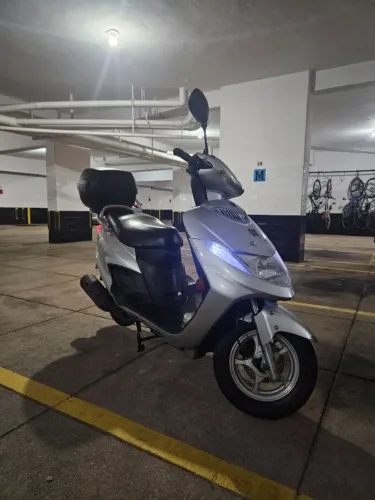 Suzuki Burgman 125 (2008/2009) - Perfeito Estado & Isenta de IPVA!