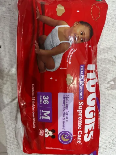 Fralda roupinha Huggies M
