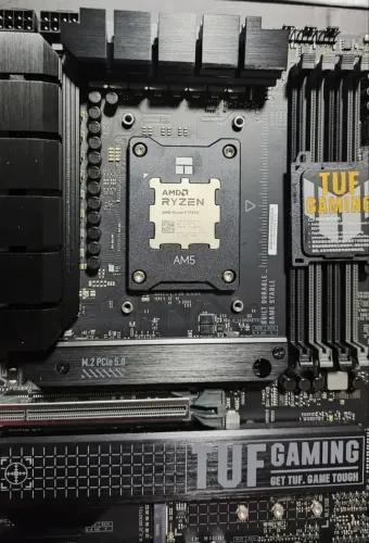 Placa mãe X670e Plus 