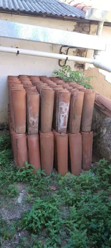 600 Telhas de barro de primeira usadas