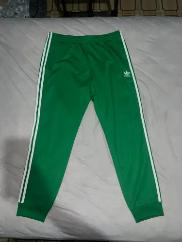 Calça adidas 