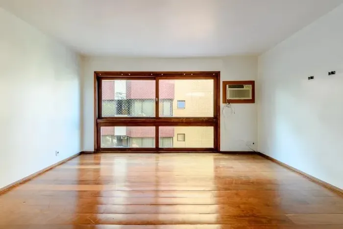 Oportunidade na Marques do Pombal . Com 120m² de Potencial para o Seu Projeto de vida!!