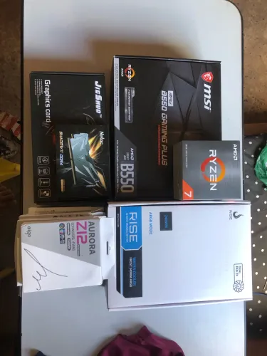 PC Gamer High-End RX 6700 XT 12GB Sapphire + Ryzen 7 5700X + 32GB RAM RGB + Setup Completo