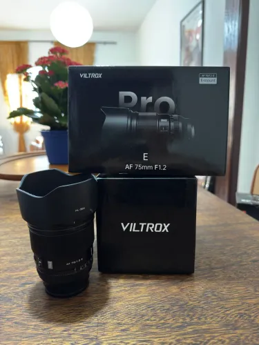 Viltrox 75mm 1.2 Sony