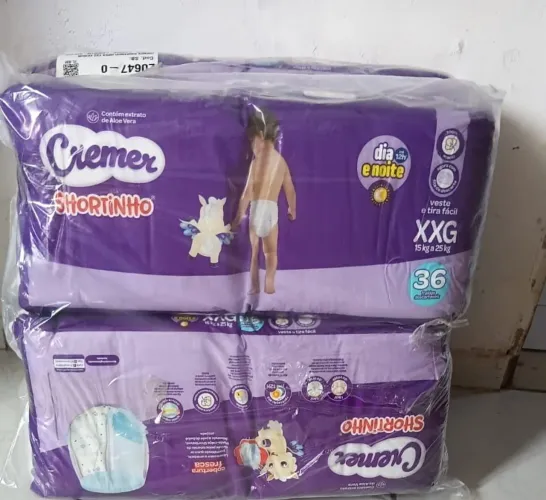 VENDO 4 PACOTES FRALDAS XXG NOVO