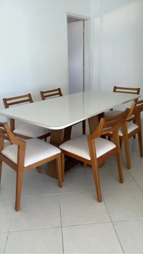 Mesa de jantar para 6 lugares