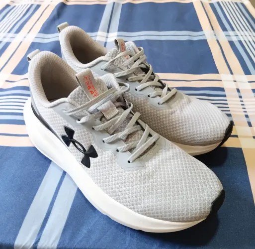 Tênis 42 Under Armour Charged Great