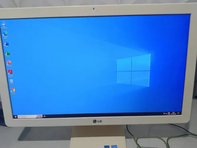 Computador branco 