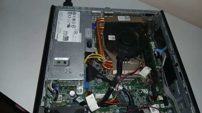 Dell optiplex 9010 para conserto pu para aproveitar peças 