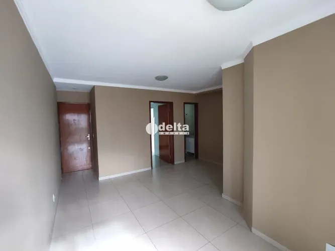 Apartamento com 3 quartos sendo 1 suíte, disponível para locação no bairro Copacabana em U