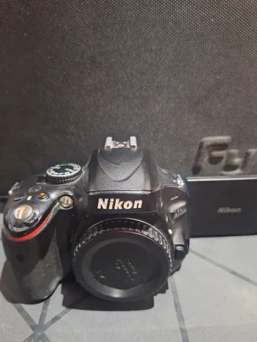 KIT FOTÓGRAFICO NIKON D5100