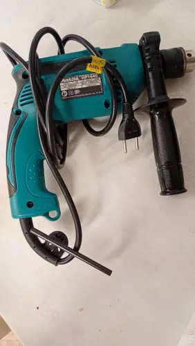 Furadeira Makita
