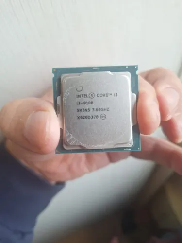 Processador Intel Core i3-8100 + Cooler de Brinde