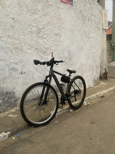 Bicicleta boa toda só pega e roda