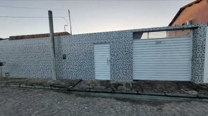 Vende-se uma Casa em Piaçabuçu