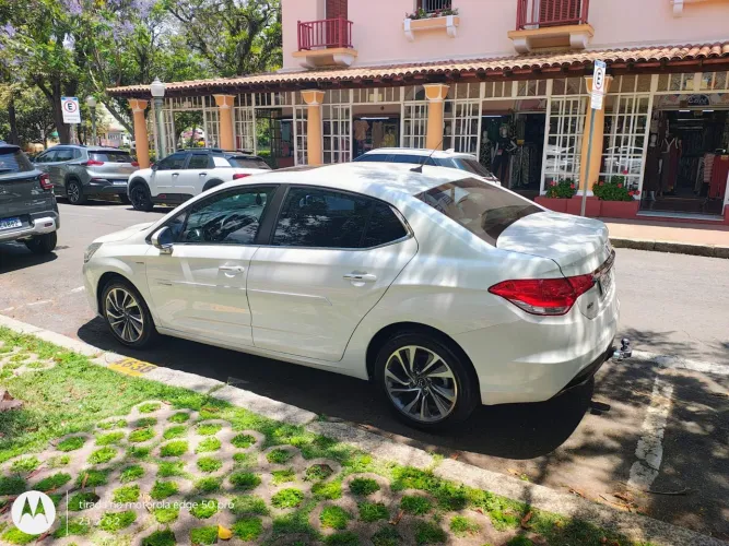 Citroen C4 Lounge Exclusive 1.6 Turbo Flex Aut. 2017