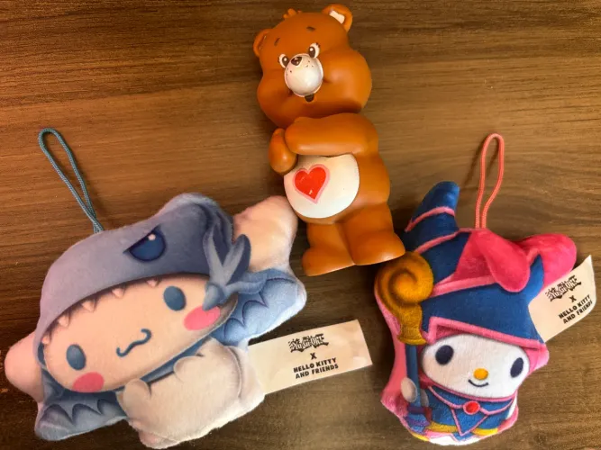 Hello Kit, Cinnamoroll e Ursinho carinhoso