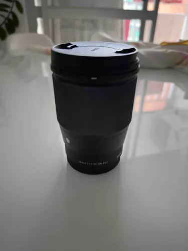 Lente Sigma 16mm f/1.4 - Sony E