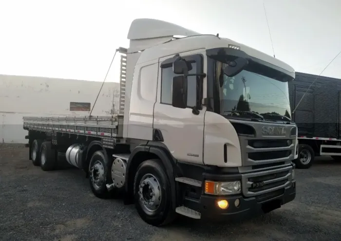 Scania P310 8x2 entrada 30mil